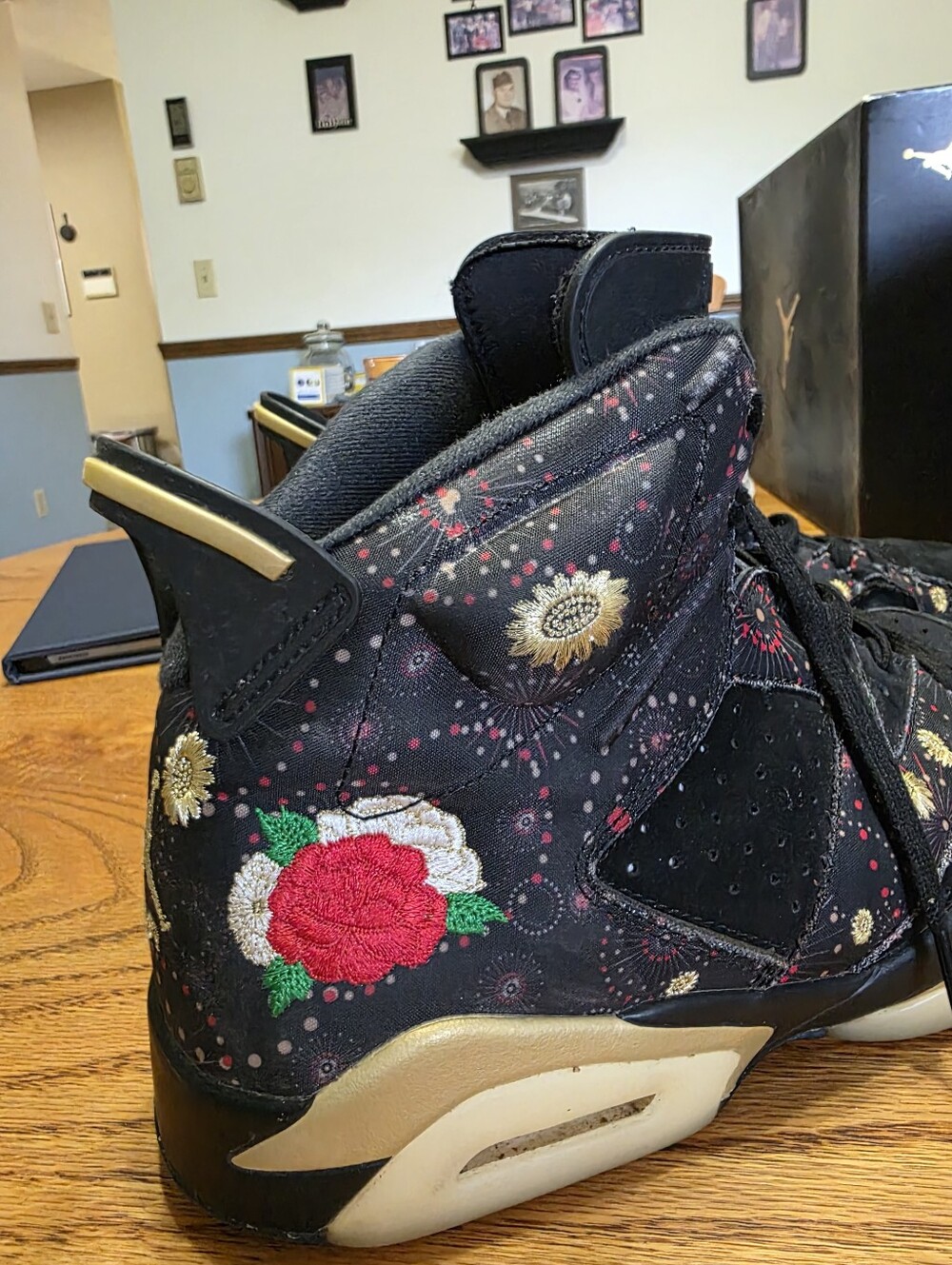 Jordan 6 "Chinese New Year, Size 11m. Pre-owned, Black High-Top Sneakers - Picture 6 of 13